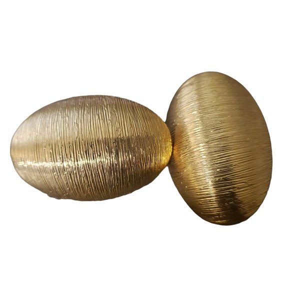 Premier Vintage Gold Tone Oval Textured Clip Earrings 1" - Picture 3 of 4